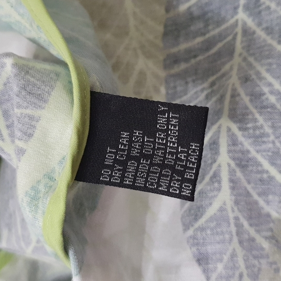 Berek Collective Works of Art to Wear Leaves Print Jacket - Picture 5 of 10